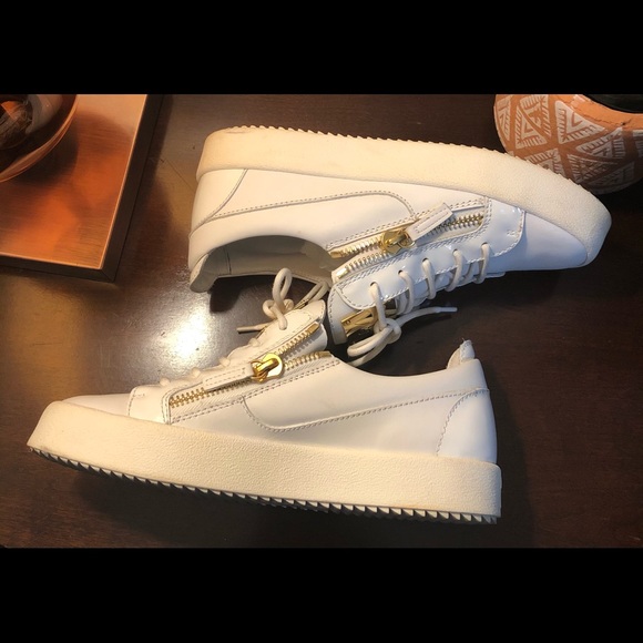 Giuseppe Zanotti Shoes - ❌❌❌White and Gold Women’s Giuseppe Zanotti Shoes❌❌❌